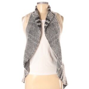 ⏰Max Studio M BOHO cream w gray fur trim knit vest